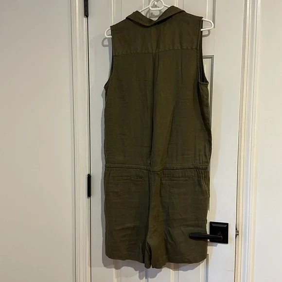 Lightly used Ralph lauren green romper size 12 - Picture 5 of 5